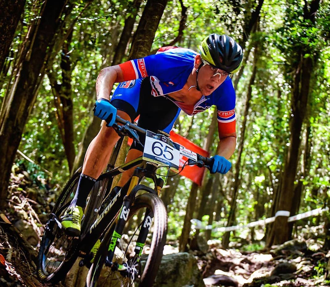 Análisis del Rendimiento en Competencia – Victoria en Campeonatos Mundiales de XCO
