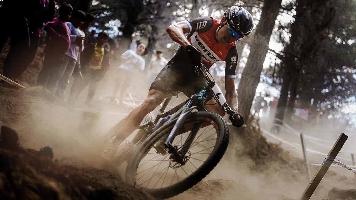 Proceso de Entrenamiento de 4 años de una Doble Campeona del Mundo de Mountain Bike
